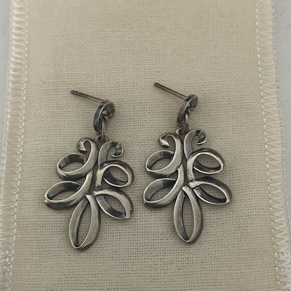 James Avery Retired Ribbon Earrings - Picture 2 of 7